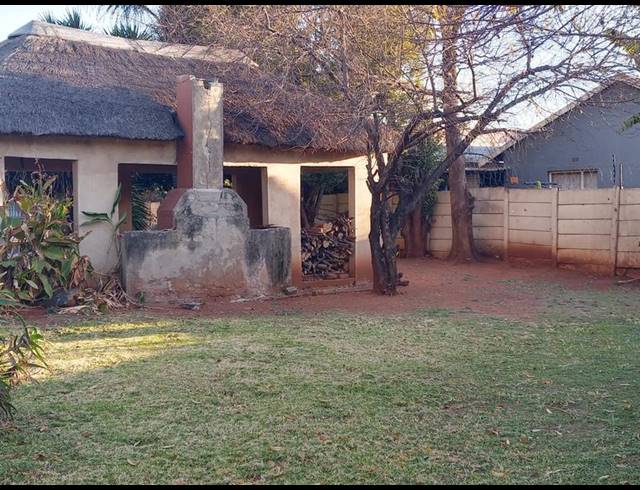 3 BEDROOM HOUSE FOR SALE IN MAYBERRY PARK